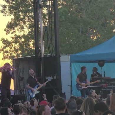 Flicker, Fade – Taking Back Sunday (live at Outer Harbor, Buffalo, NY 7/10/22) Flicker, Fade – Taking Back Sunday (live at Outer Harbor, Buffalo, NY 7/10/22)