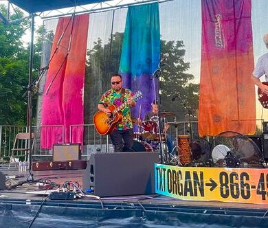 Organ Fairchild w/ Johnny Hart Organ Fairchild w/ Johnny Hart