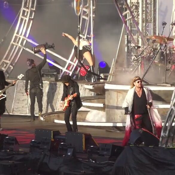 Mötley Crüe at Highmark Stadium