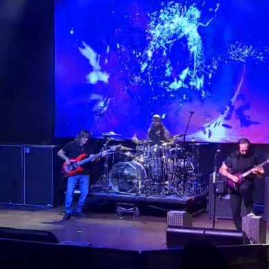 John Petrucci + Mike Portnoy + LaRue @ Town Ballroom John Petrucci + Mike Portnoy + LaRue @ Town Ballroom