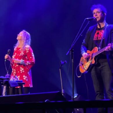 Joan Osborne @ Riviera Theatre Joan Osborne @ Riviera Theatre