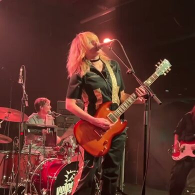 Gina Volpe – Delete the World live Buffalo, NY Gina Volpe – Delete the World live Buffalo, NY