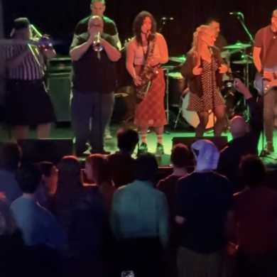 Some midweek ska with the @theslackersband at @buffaloironworks will make you happy 😁 
✌️❤️🎶