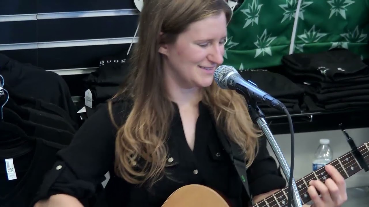 Star Buds Tiny Dispensary Concert – Girls of Grosh