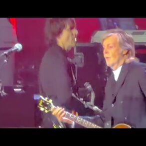 Paul McCartney & Wings letting go Buffalo NY