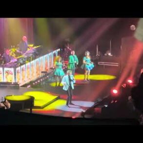 Barry Manilow – Copacabana –  Live at KeyBank Center in Buffalo, NY on 6/30/26