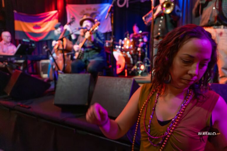 The Big Easy In Buffalo Mardi Gras Jam - Banjo Juice Jazz Band