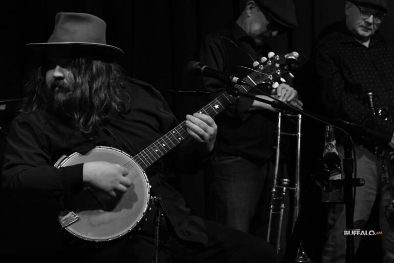 The Big Easy In Buffalo Mardi Gras Jam - Banjo Juice Jazz Band